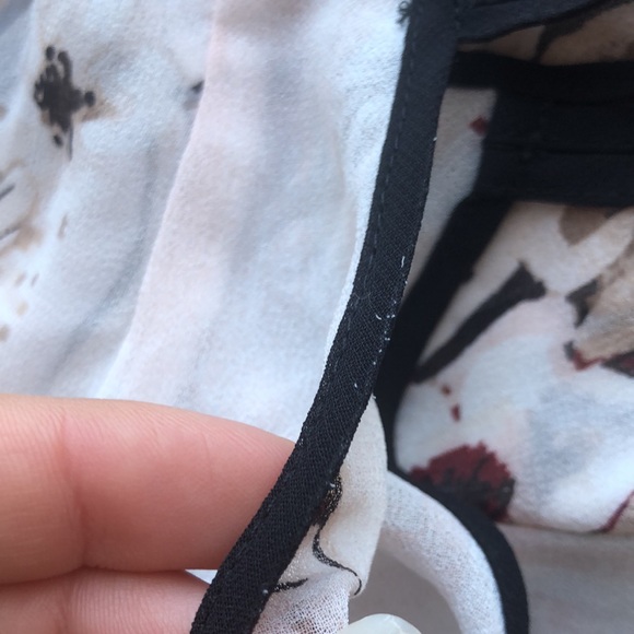 White House Black Market cherry blossom top - Picture 9 of 12